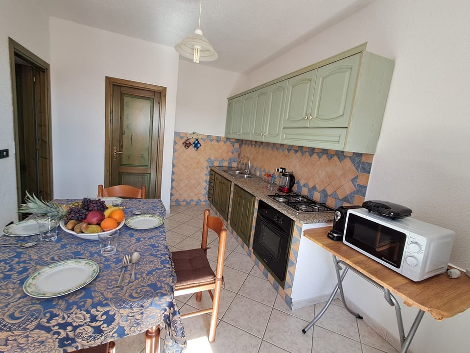 Apartment, Hill View | Private kitchen | Fridge, microwave, oven, stovetop