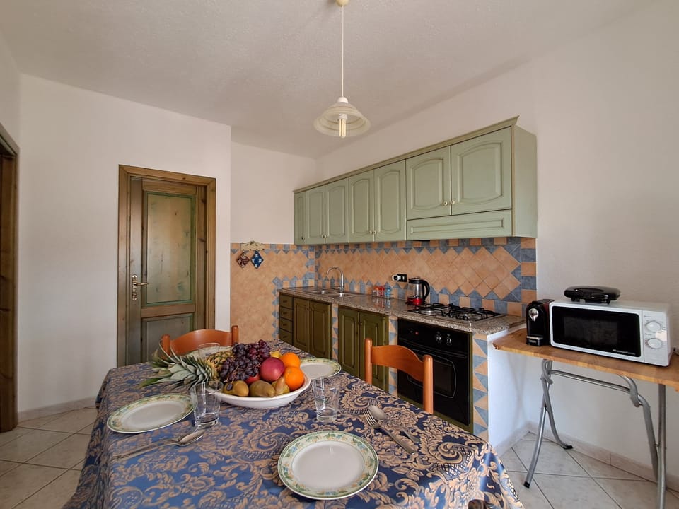 Apartment, Hill View | Private kitchen | Fridge, microwave, oven, stovetop