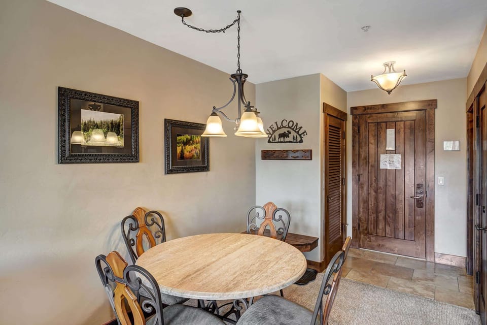 Dining table with seating for 4