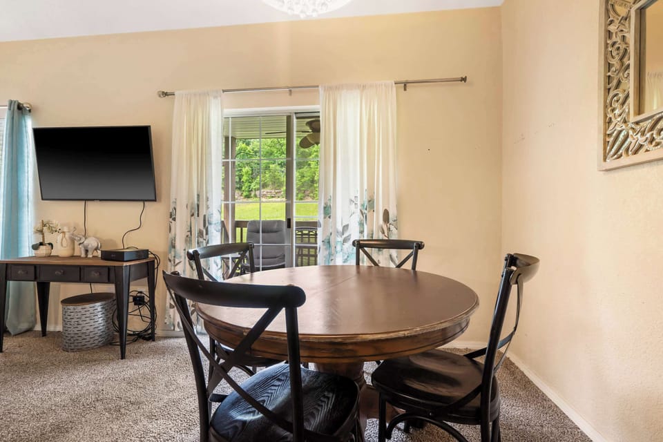 Dining table with seating for 4