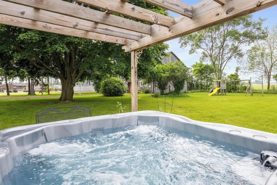 Hot tub + fresh air = pure vacation magic!