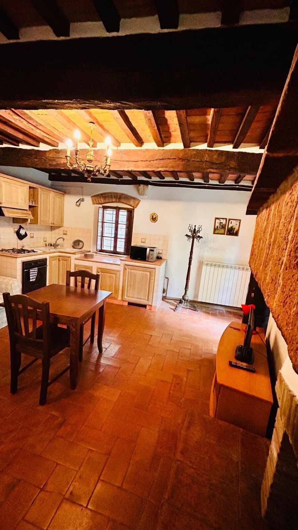 Apartment | Living area | Flat-screen TV, fireplace