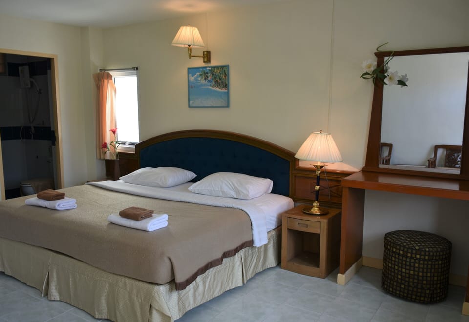 Standard Double or Twin Room | In-room safe, blackout drapes, iron/ironing board, free WiFi
