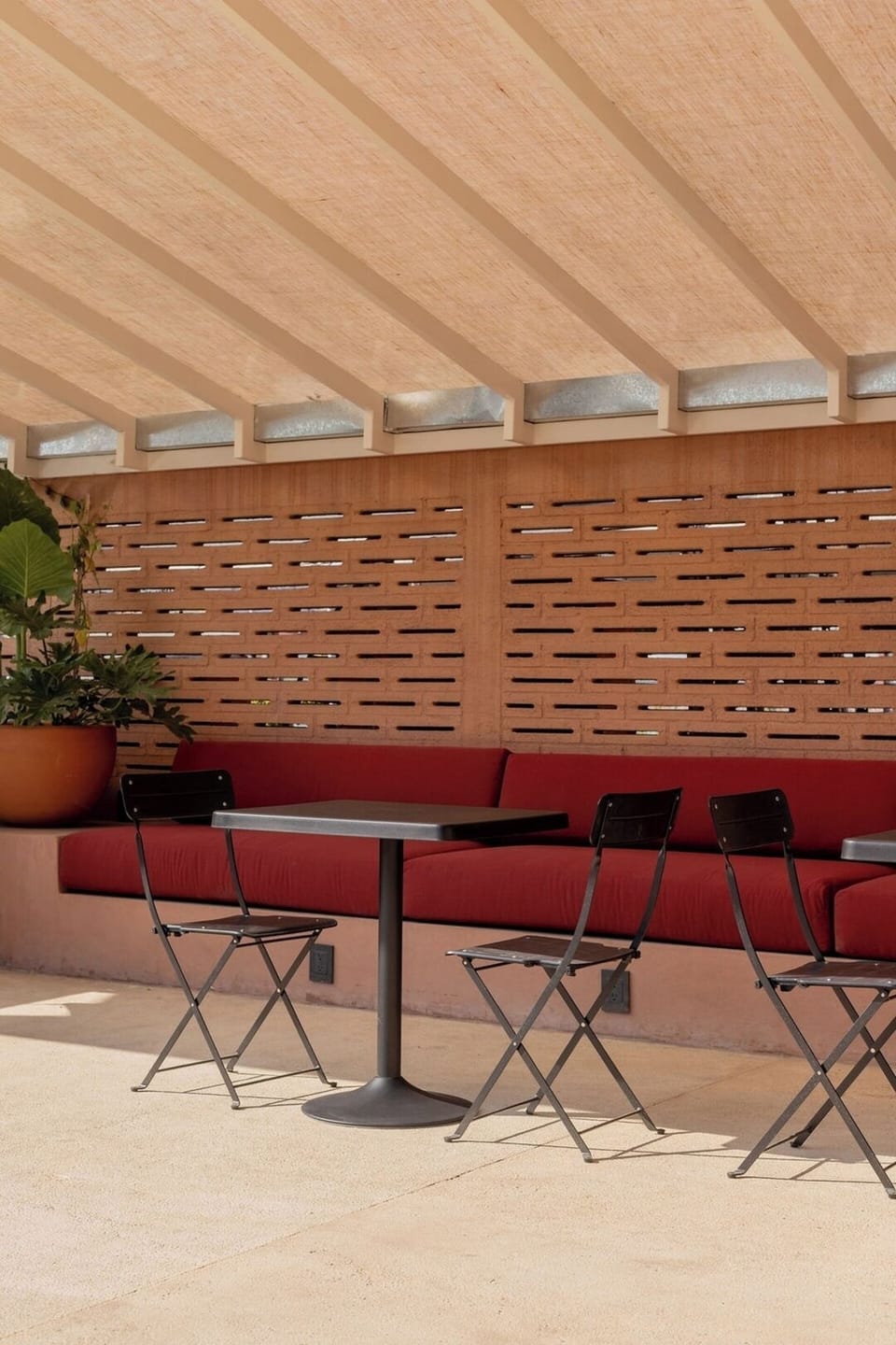 Outdoor dining