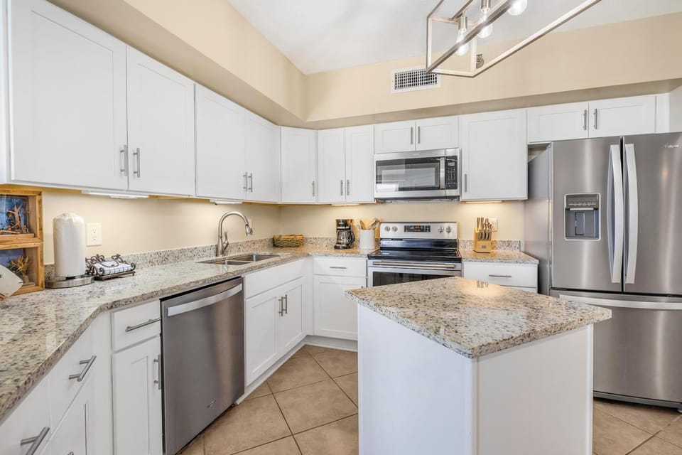 Fully equipped kitchen