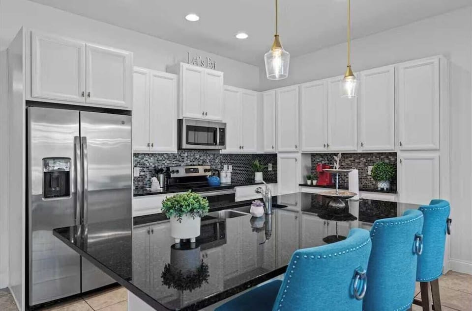 Full Kitchen – Fully Equipped for Your Stay