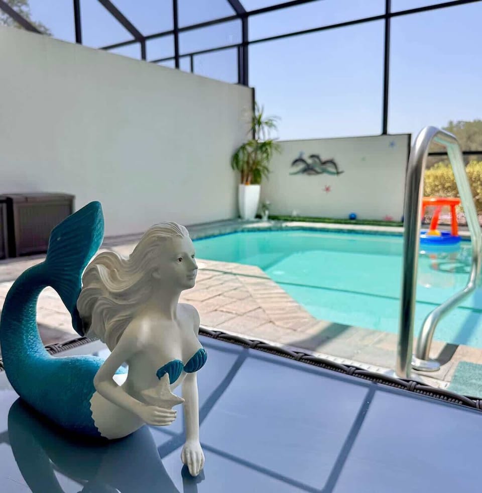 Enjoy Your Own Blue Oasis – Private Pool