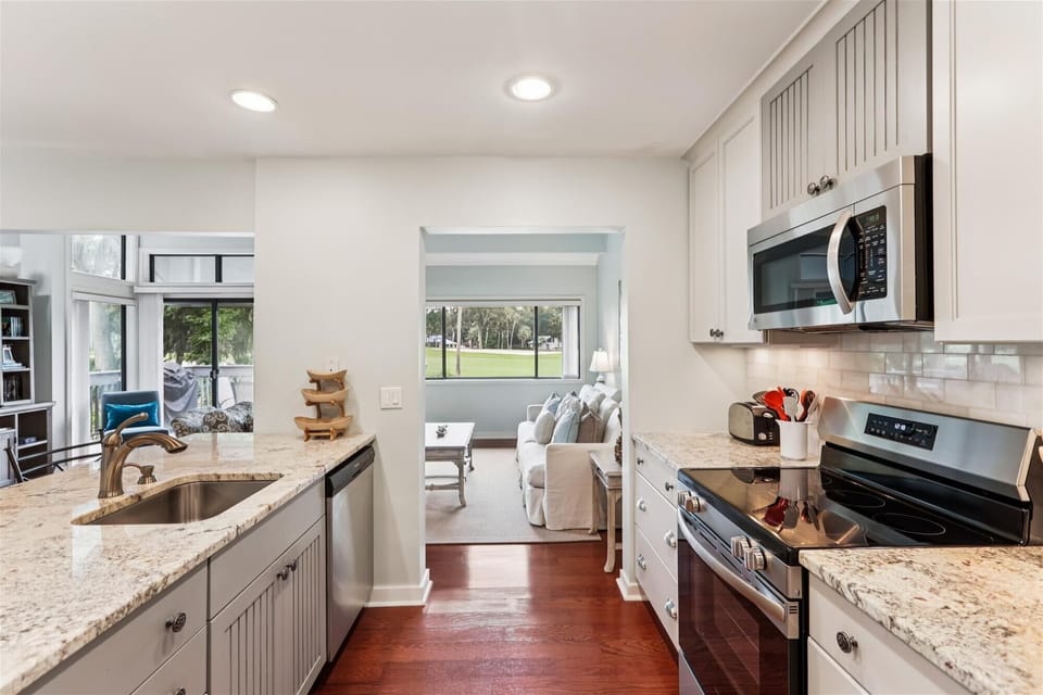 Kitchen at 264 Turnberry Village