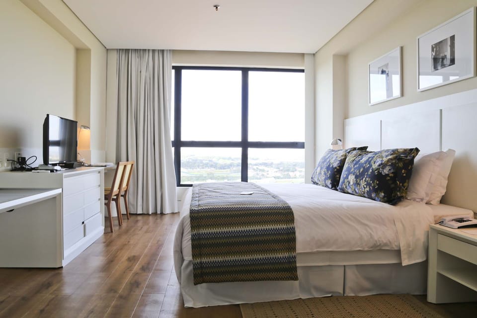 Executive Double Room | Minibar, in-room safe, desk, laptop workspace