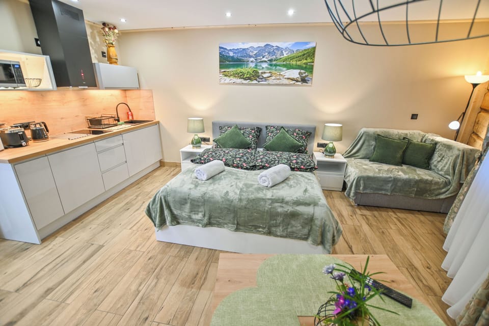 Deluxe Apartment, Non Smoking, City View | WiFi (free), bed sheets