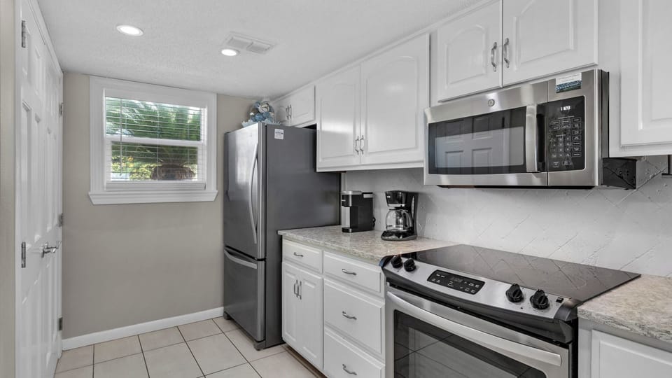 Townhome, Multiple Beds, Patio, Ocean View (Seacrest Townhomes 7) | Private kitchen | Fridge, microwave, oven, stovetop