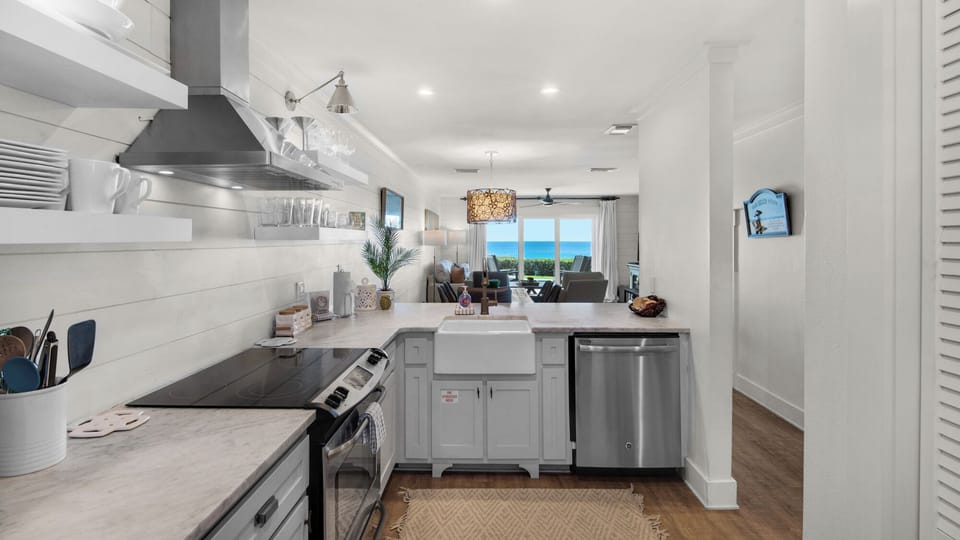 Townhome, Multiple Beds, Patio, Ocean View (Seashadows Townhomes 4) | Private kitchen | Fridge, microwave, oven, stovetop