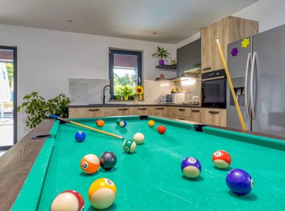 House (Four Bedroom Holiday House Mali Raj w) | Game room