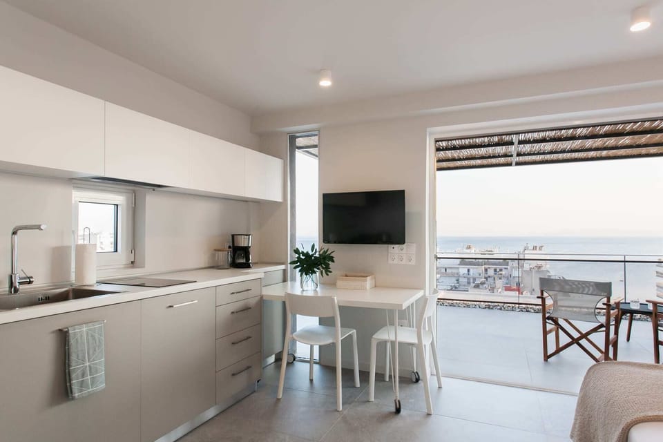 Kitchen & balcony door
