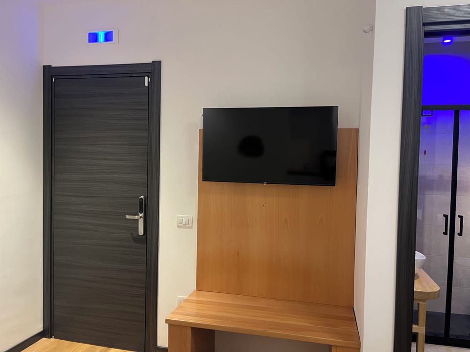 Classic Double or Twin Room | Desk, WiFi (free)