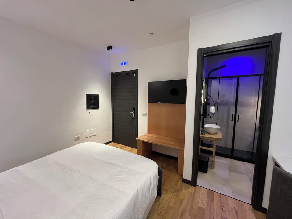 Classic Double or Twin Room | Desk, free WiFi