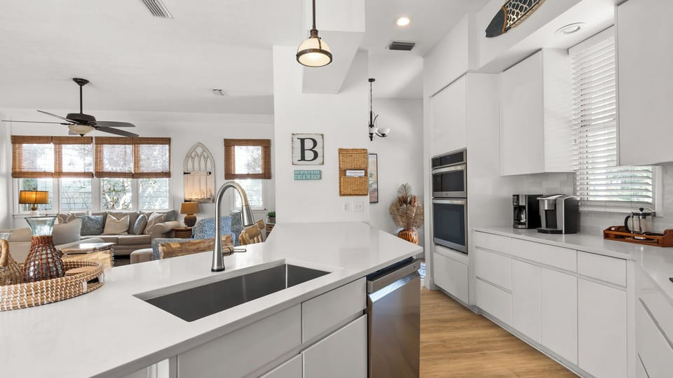 House, Multiple Beds, Patio, Garden View (Crow's Nest) | Private kitchen | Fridge, microwave, oven, stovetop