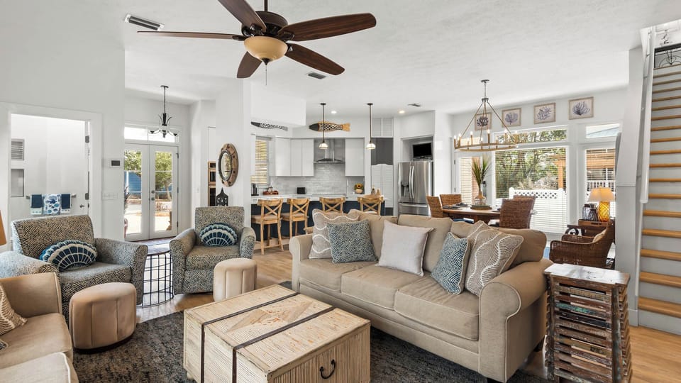 House, Multiple Beds, Patio, Garden View (Crow's Nest) | Living area | 42-inch flat-screen TV with digital channels