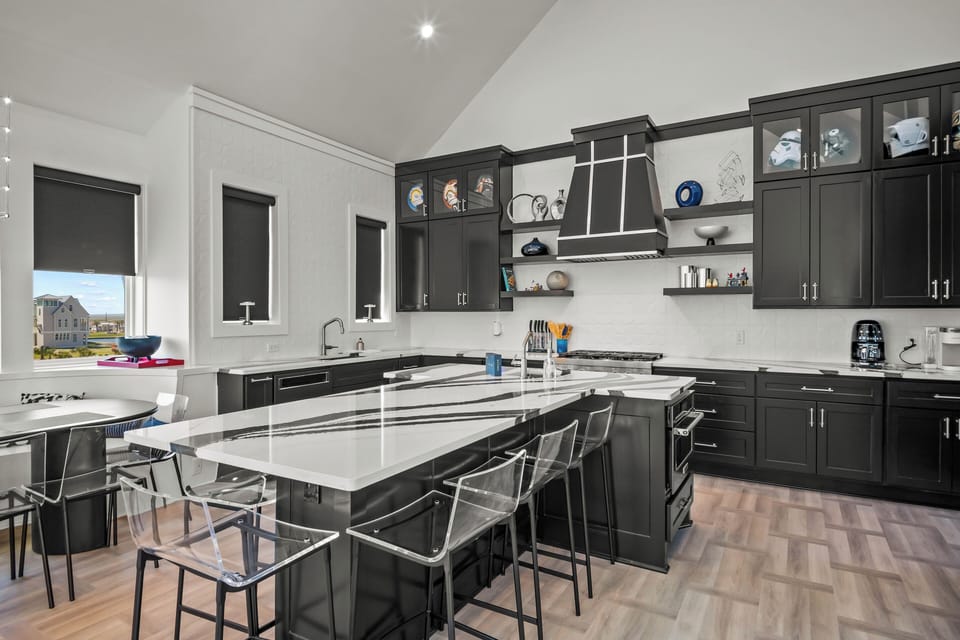 House (5 Bedrooms) | Interior