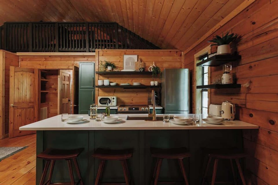 Plenty of dishes, bar stool seating to enjoy a great meal together