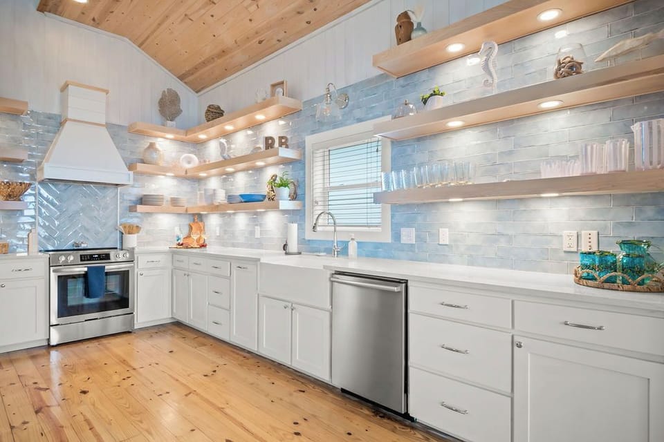 Fully stocked kitchen with Wine Cooler