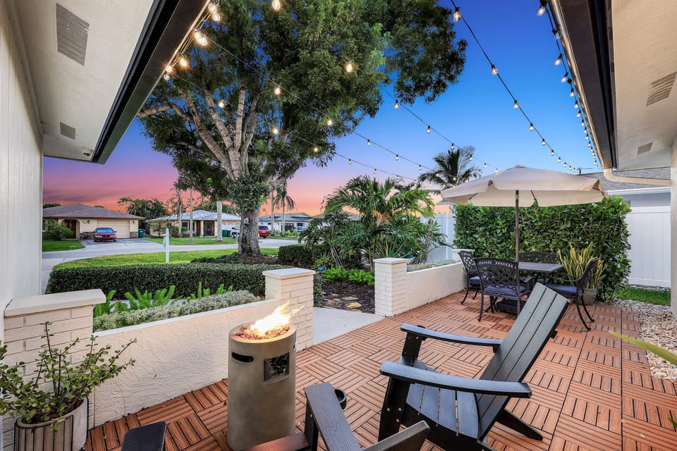 Outdoor dining