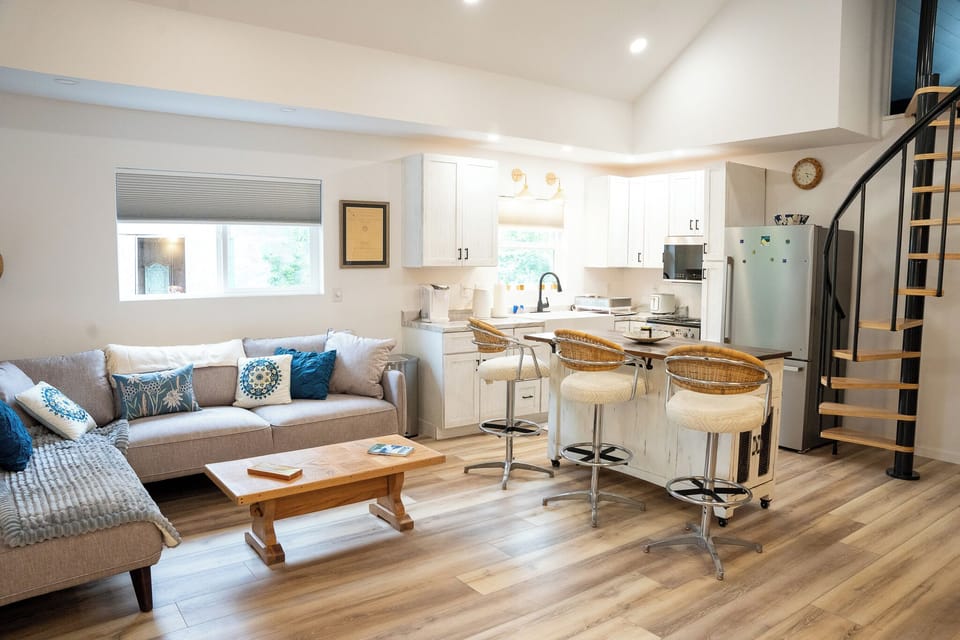 Living room/kitchen