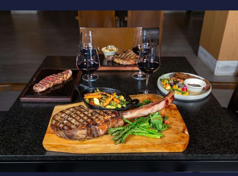 Latitud 23.5 Steak House