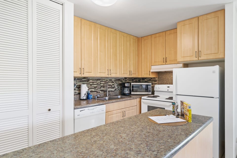 From sunrise coffee rituals to sunset snack runs, this cozy cove of drawers and warmth makes every meal feel intentional     KUL-E117