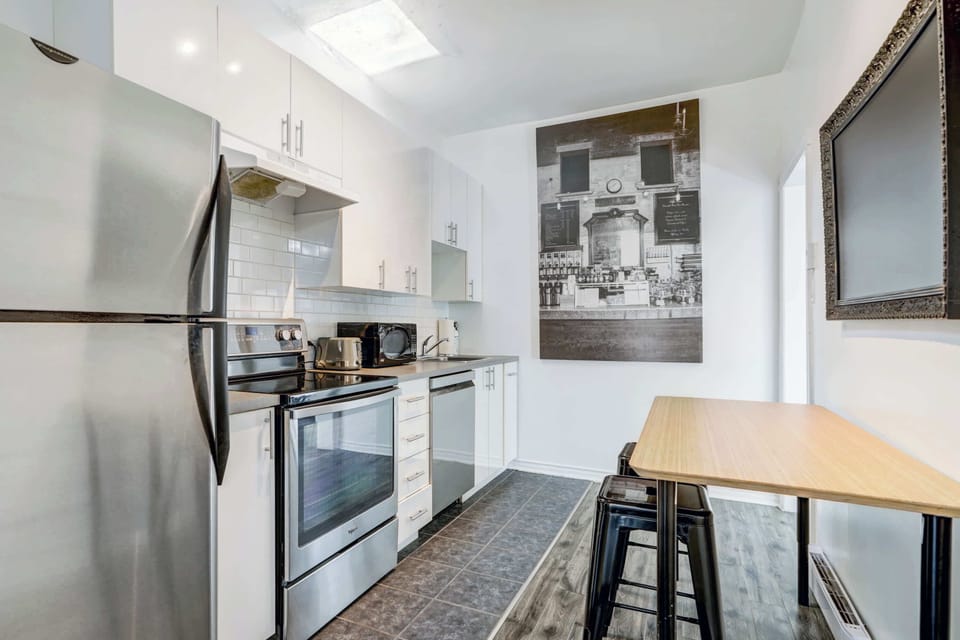 Stylish and functional kitchen, ready for your culinary creations!
