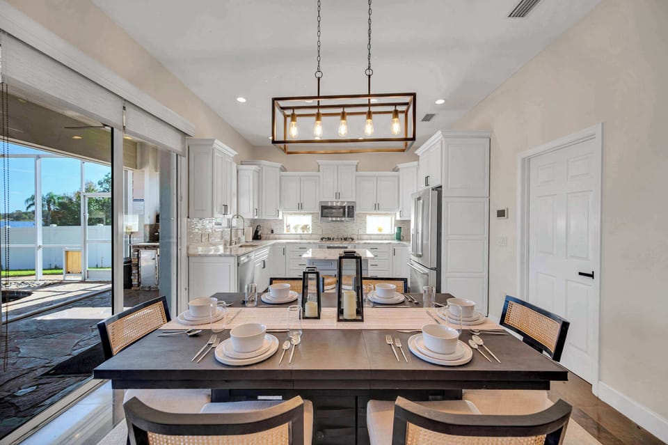 Bring everyone to the table—our elegant setup for 6 is just steps from a kitchen equipped for every craving.