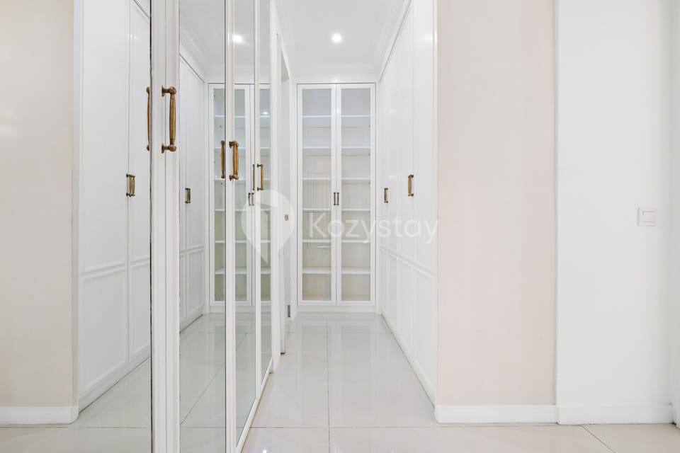 Apartment, 3 Bedrooms, City View | Iron/ironing board, free WiFi