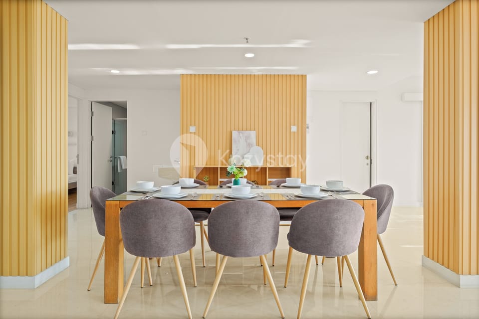 Apartment, 4 Bedrooms, City View | Living area | 43-inch Smart TV with cable channels, Netflix, streaming services