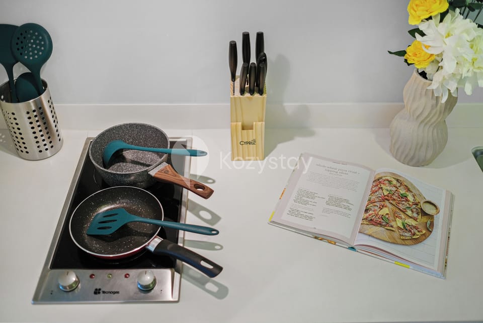 Apartment, 1 Bedroom, City View | Private kitchen