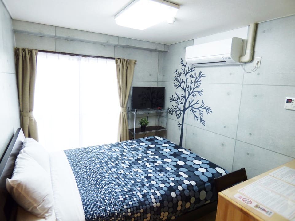 Double Room, 1 Double Bed, Non Smoking | Desk, blackout drapes, free cribs/infant beds, free WiFi