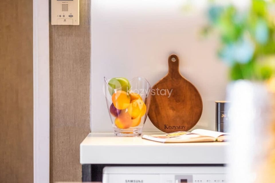 Apartment, 2 Bedrooms, City View | Private kitchen