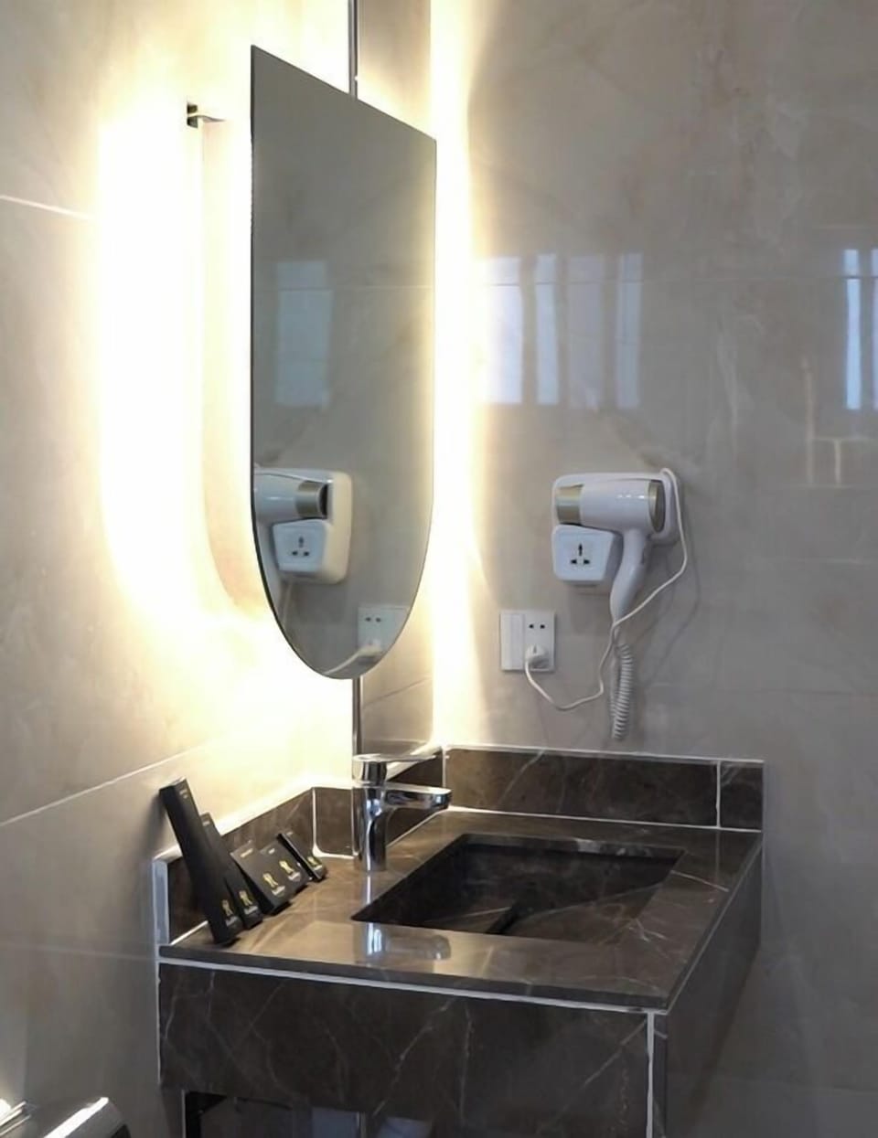 Classic Suite, 1 Queen Bed, Non Smoking, Pets Not Allowed | Bathroom | Shower, hair dryer, slippers, towels