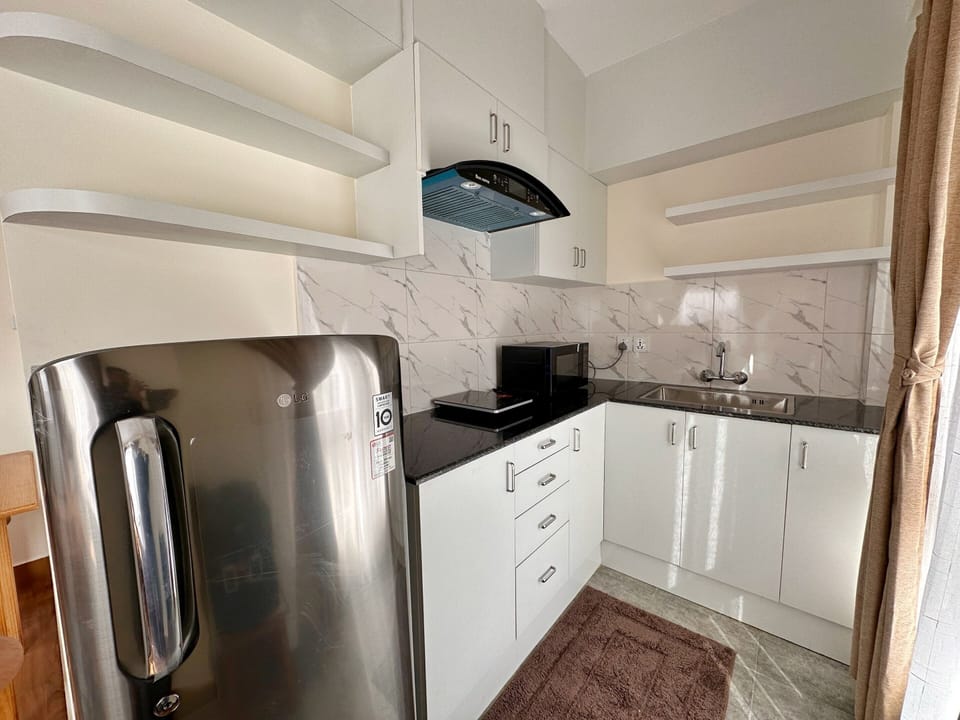 Deluxe Studio | Private kitchen | Shared fridge