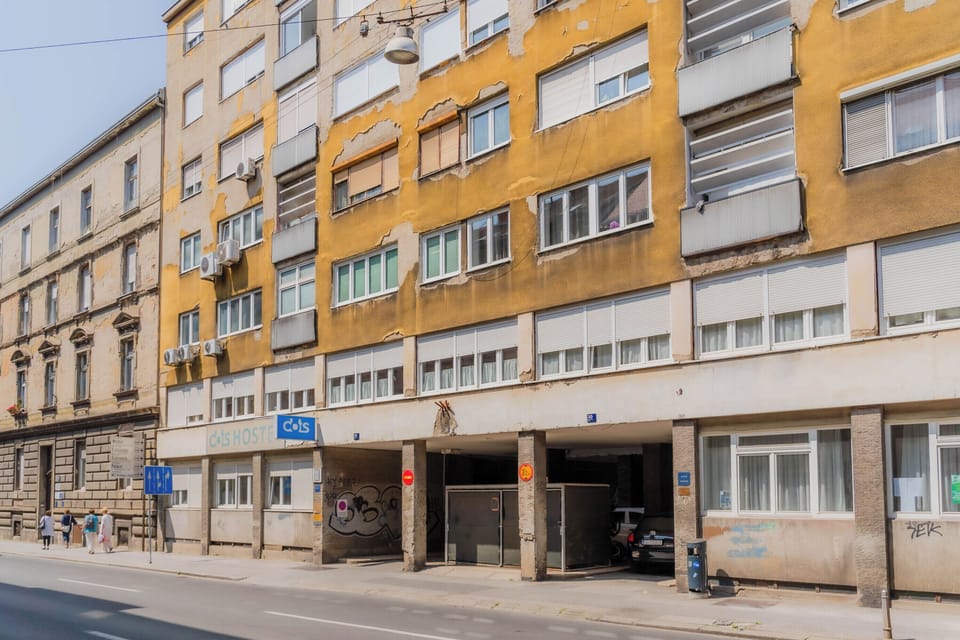 Standard Studio, Microwave (Charming Downtown Studio) | Exterior