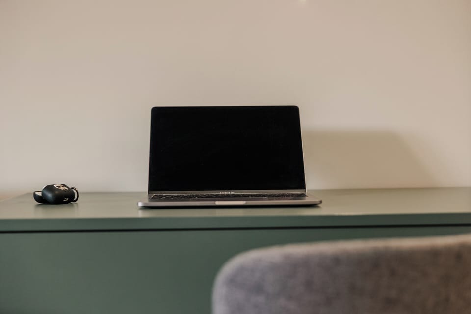 Signature Apartment | In-room business center