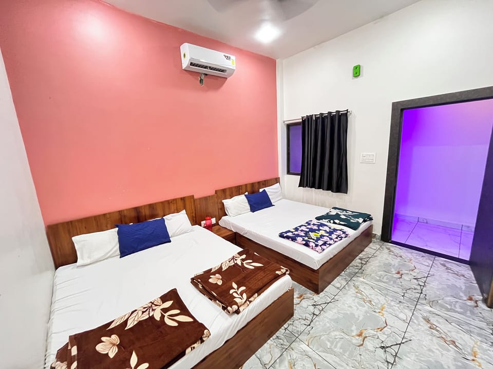 Deluxe Quadruple Room | Soundproofing, WiFi (free)