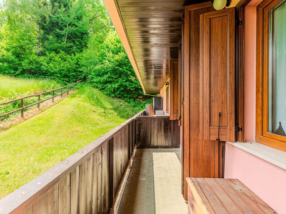 Wood, Wood Stain, Hardwood, Plank, Plywood, Daylighting