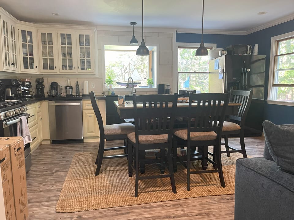 Dining/Kitchen