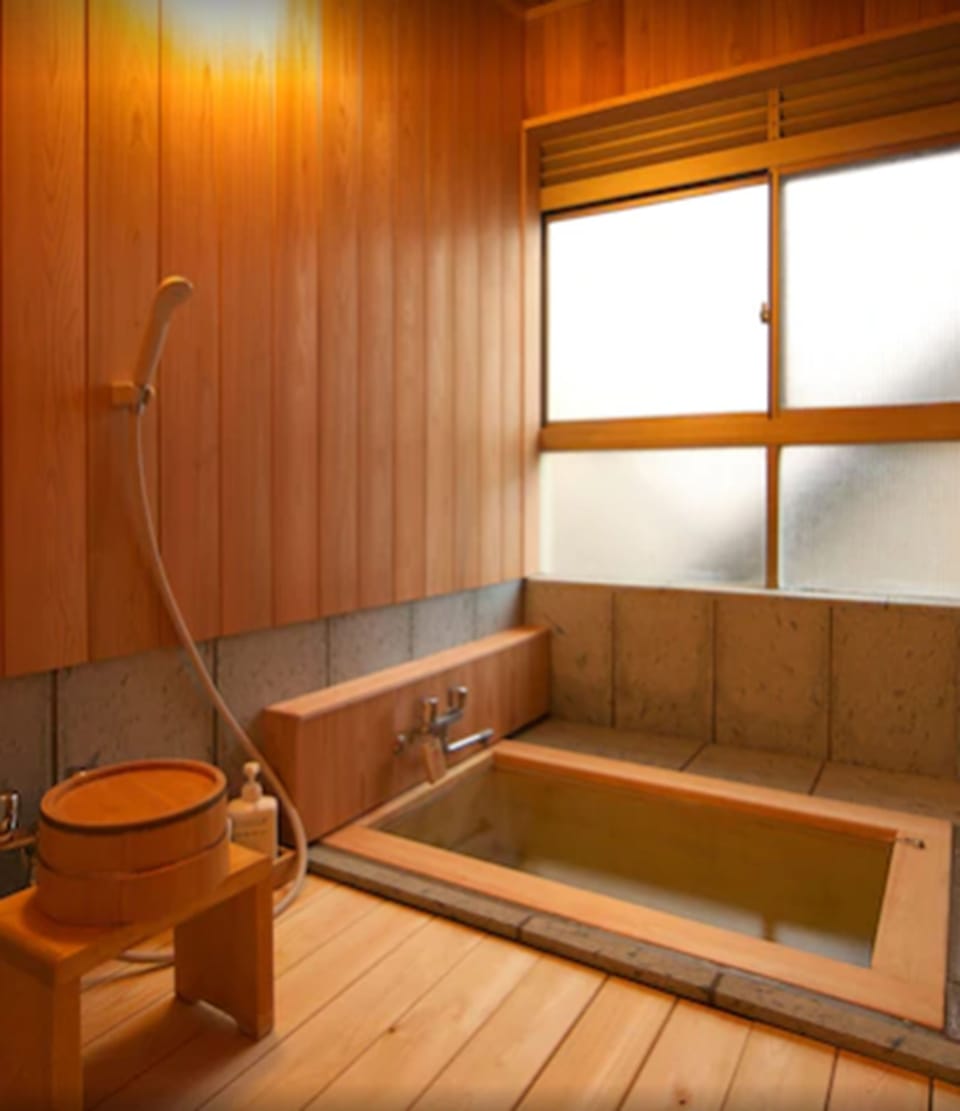 Japanese Style Standard Twin Room  | Bathroom | Separate tub and shower, spring water tub, free toiletries, hair dryer