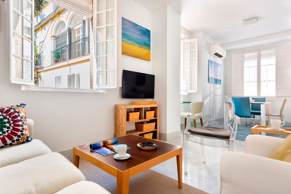 Apartment (2 Bedrooms) | Living area | TV