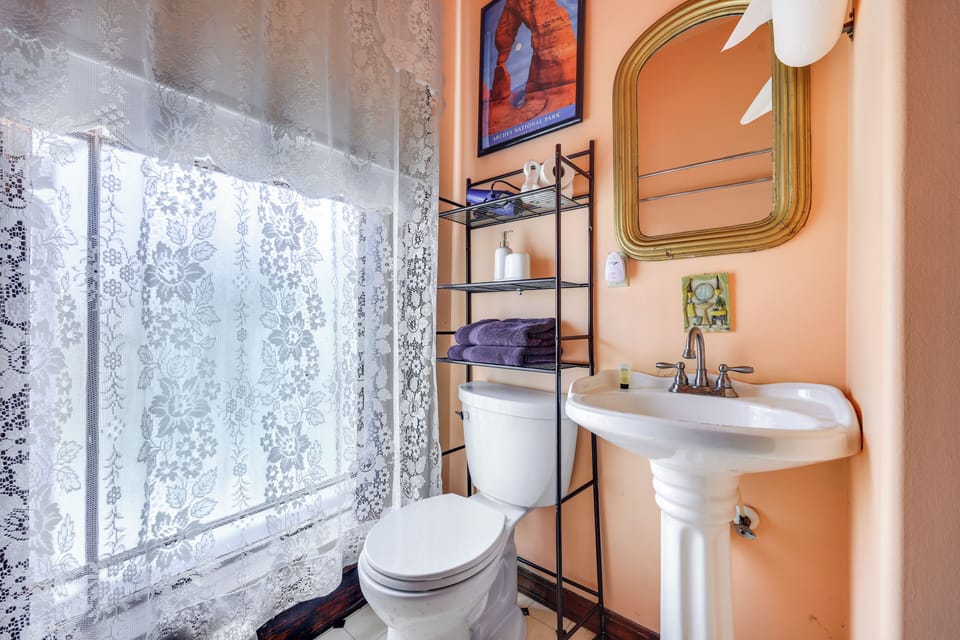 'grand Gables' Home: 1 Block to St Johns River! Cottage in Palatka