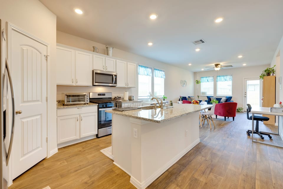 House (4 Bedrooms) | Interior