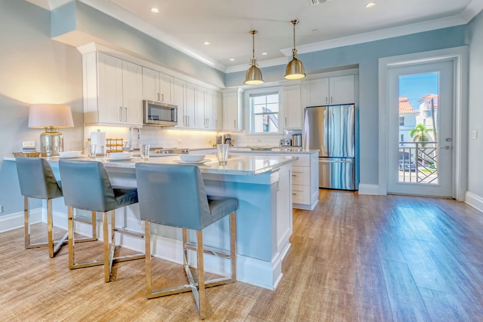 Kitchen with bar seating