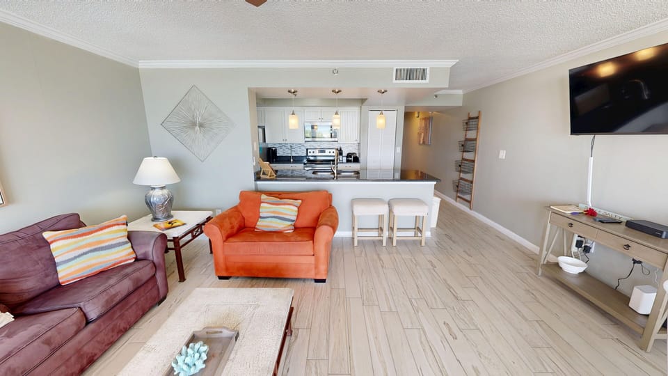 Condo, 1 Bedroom | Living area