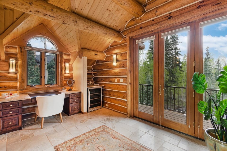 House, 5 Bedrooms | Interior